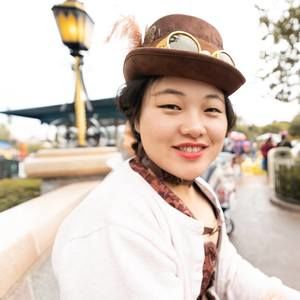 Meet your Posher, Yuan-yuan